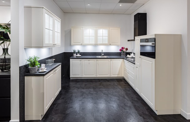 U-keuken in landelijke sfeer