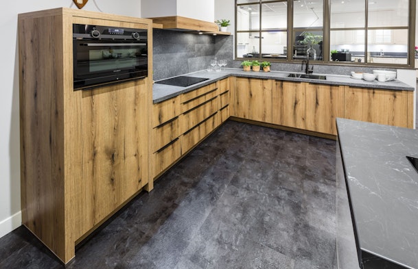 Landelijke hoekopstelling in houtprint