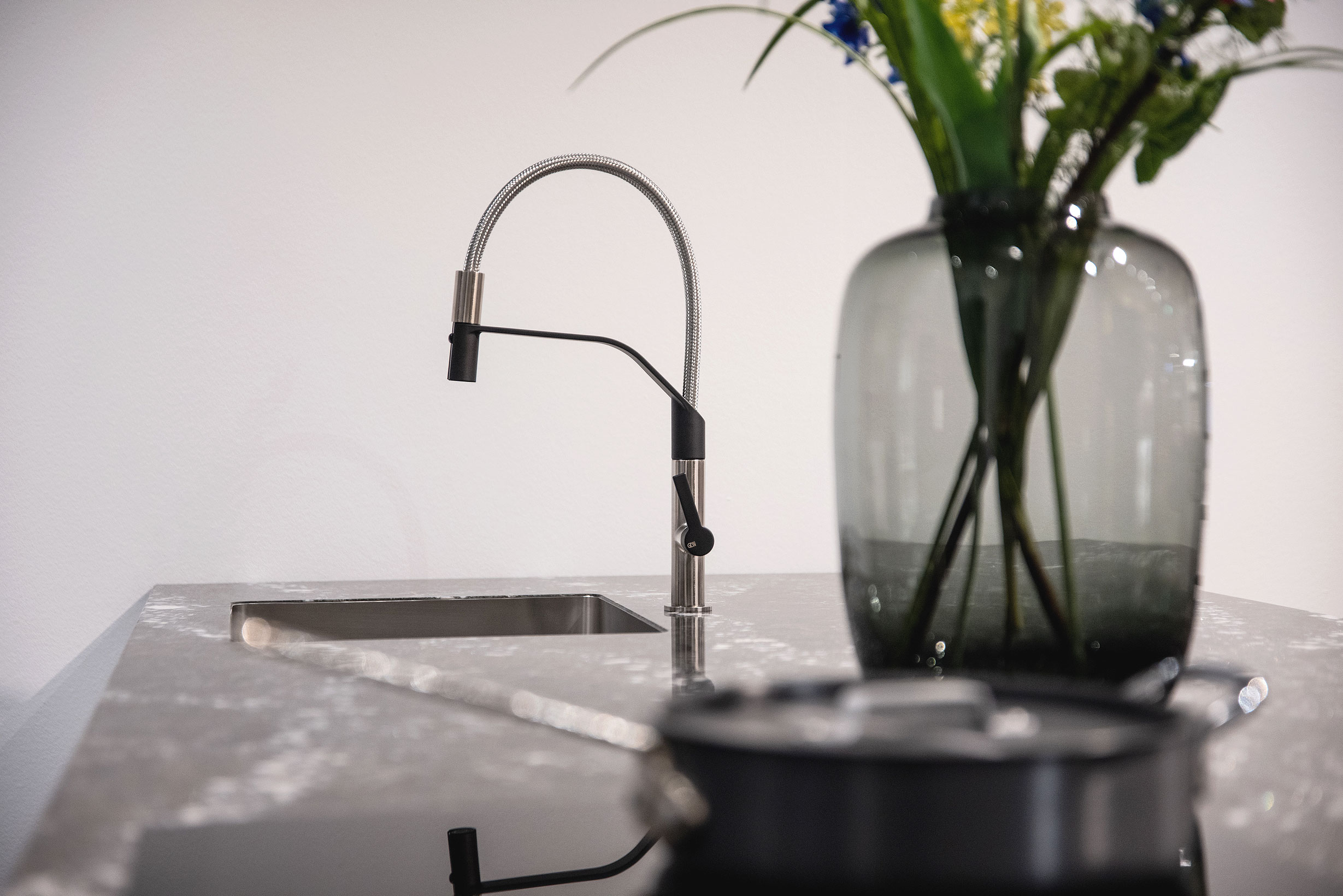 Sfeerfoto van deze unieke design keuken - Bemmel & Kroon keukens