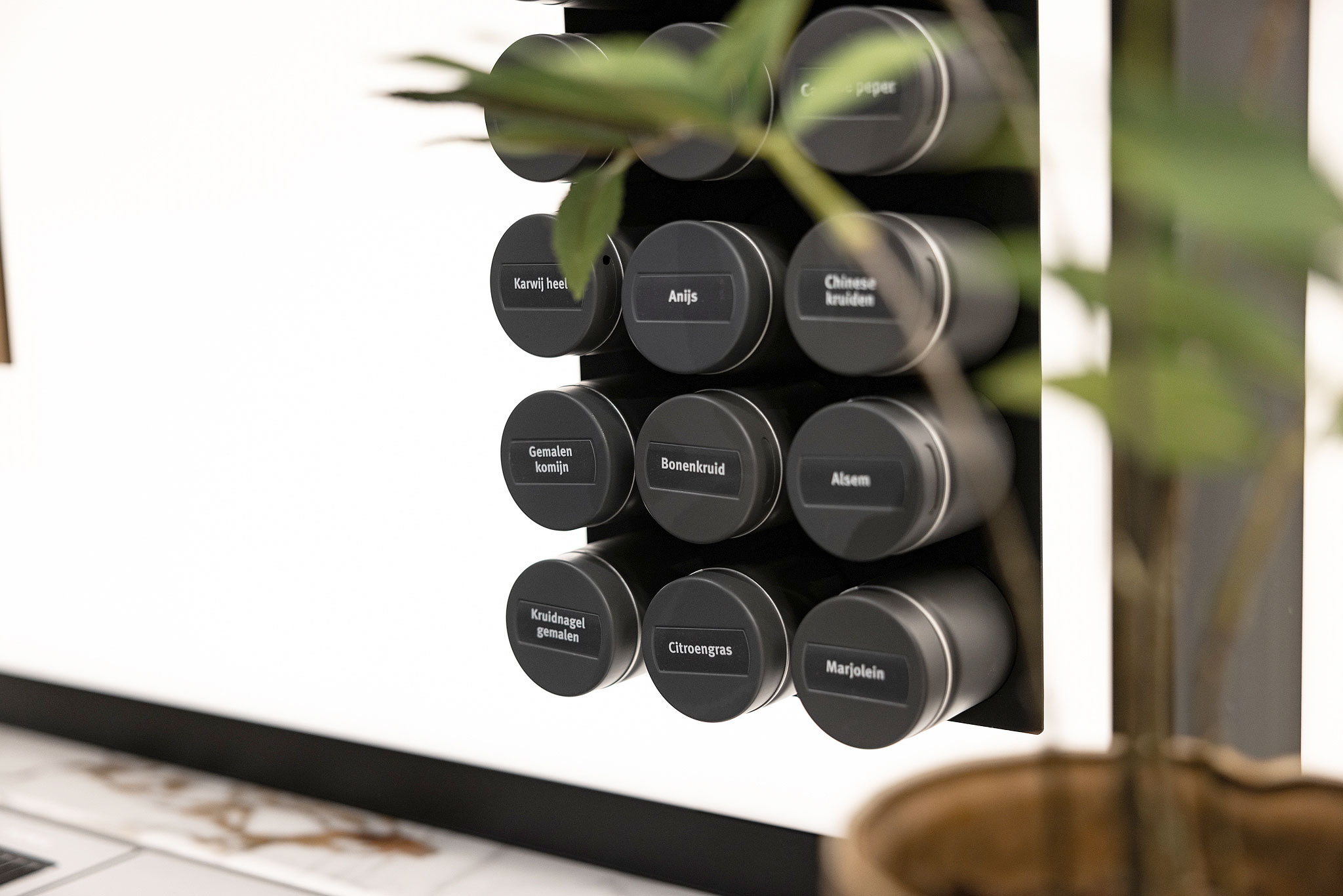 Een eigentijdse oplossing voor het bewaren van specerijen.