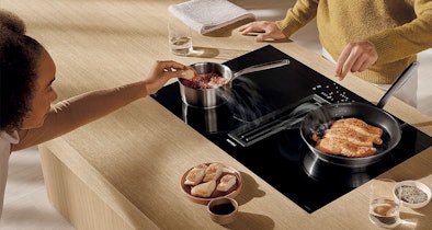 Miele inductiekookplaat met 2 flex-zones die zich aanpassen aan verschillende panformaten