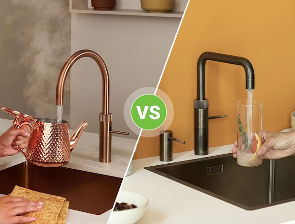 Vergelijking tussen een 3-in-1 en 5-in-1 Quooker systeem, met kokend water links en gekoeld en bruisend water rechts