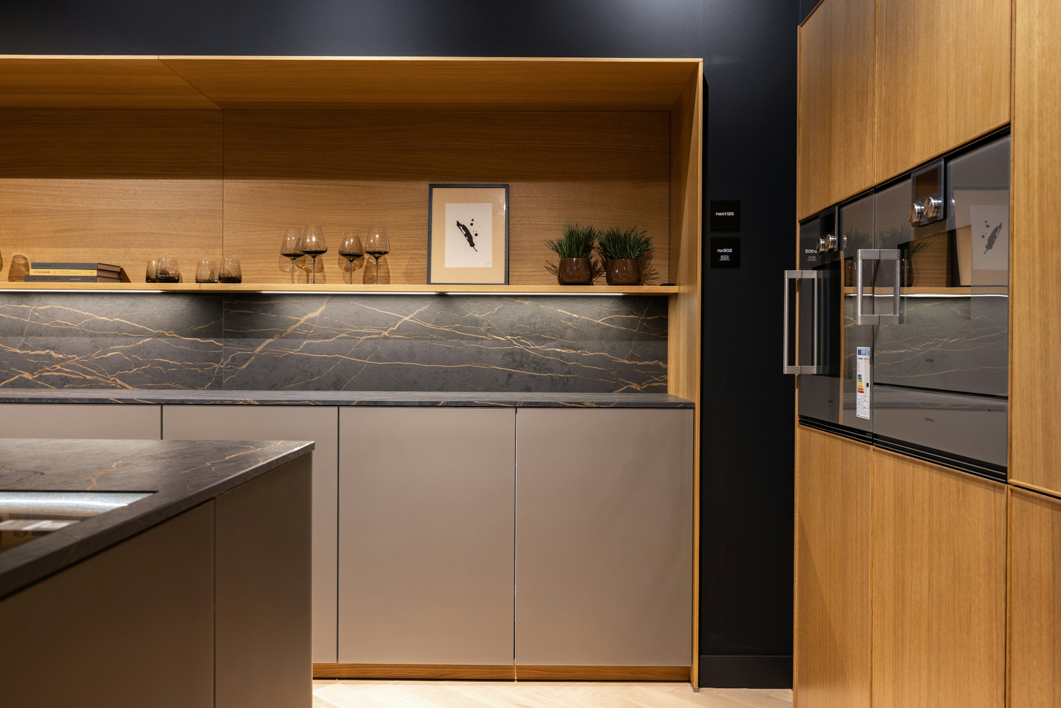 De Gaggenau ovens uit de 200 serie overtuigen met functionaliteit en veelzijdigheid.