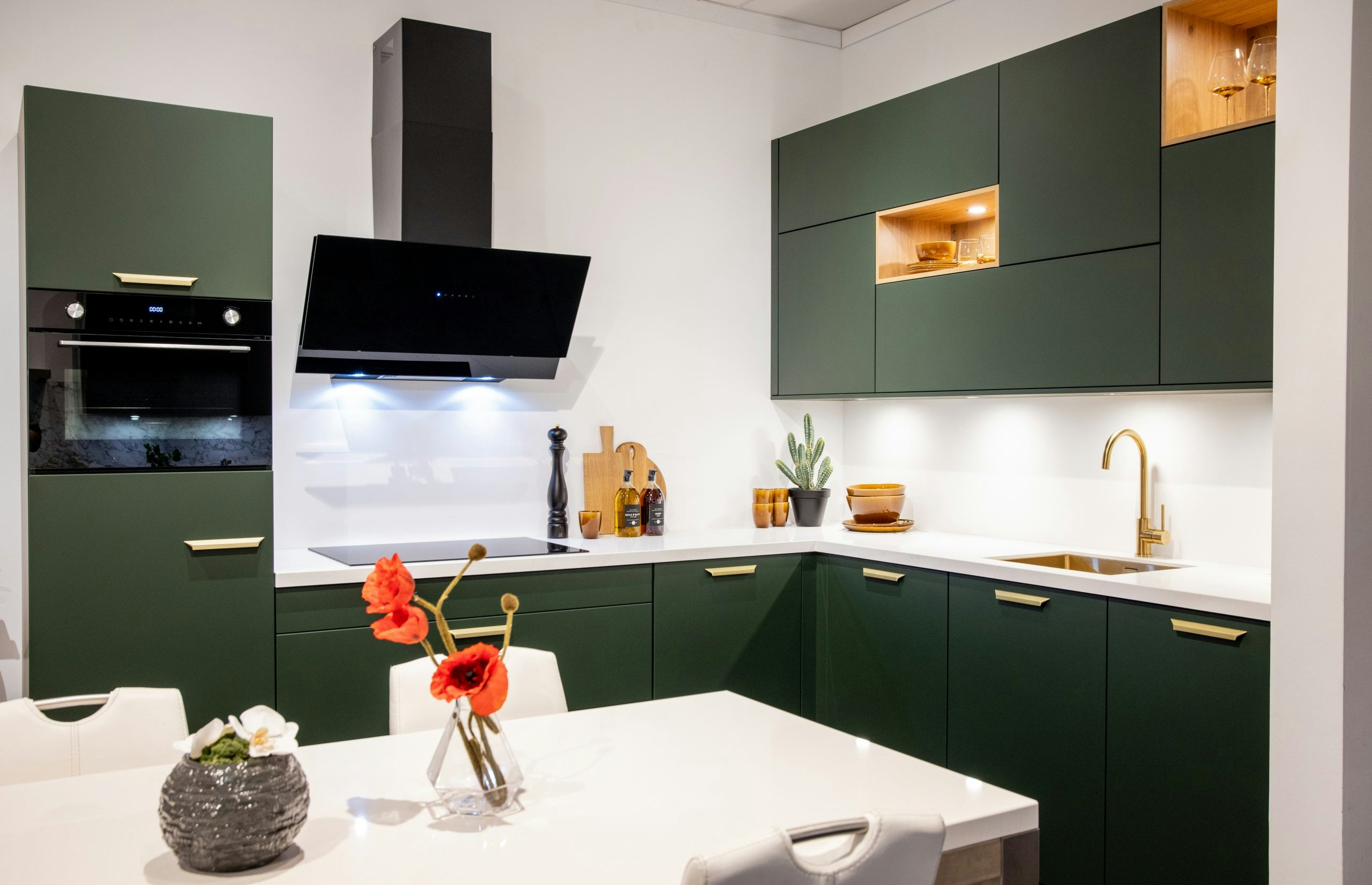 In deze design keuken krijgen hoogwaardige materialen en afwerking een podium - Bemmel & Kroon keukens