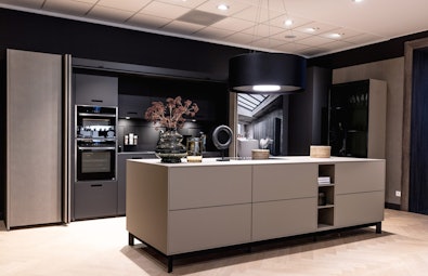 Strak contrast in stijl en rust