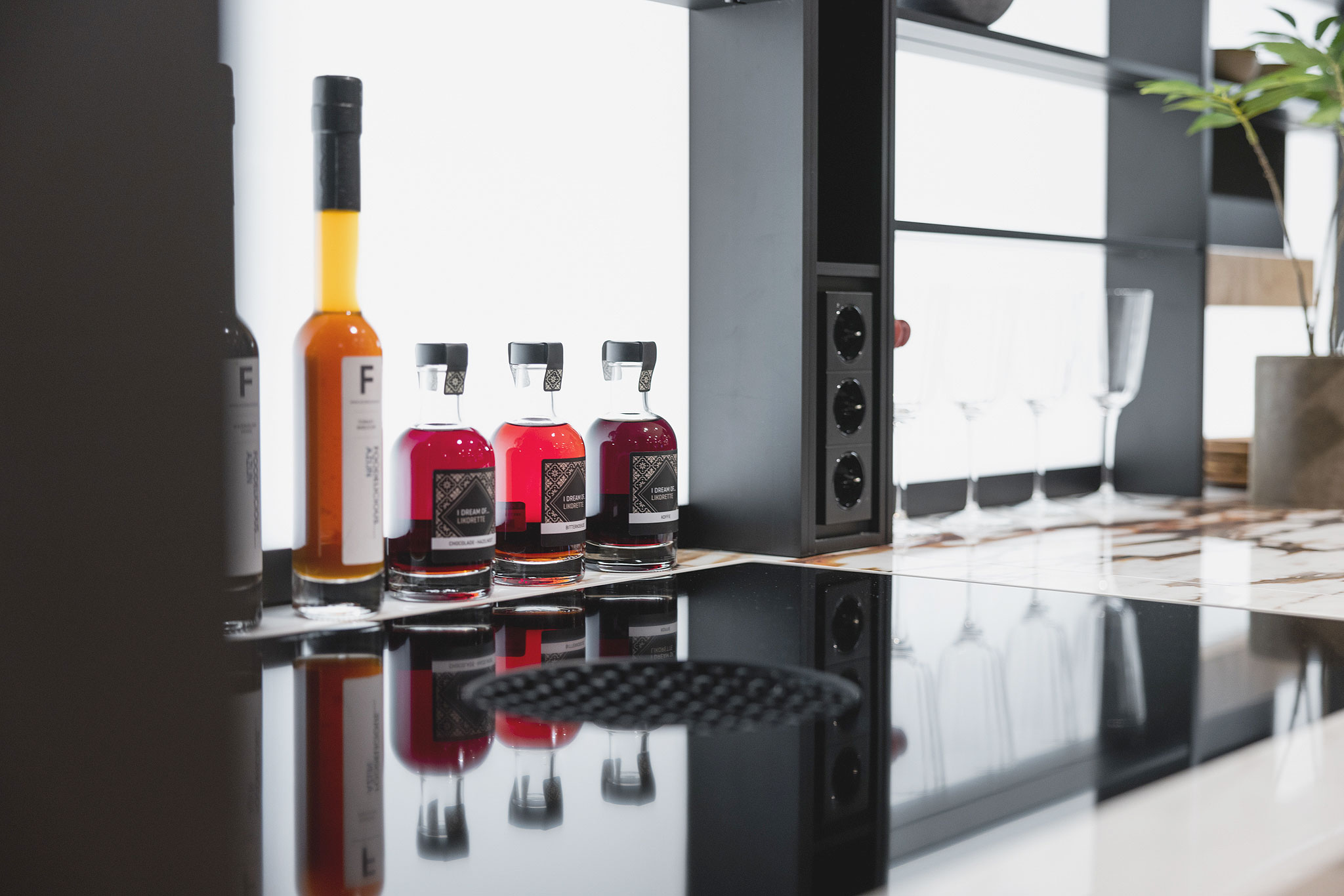 Het verlichte niselement met dimbare verlichting zorgt voor de juiste sfeer.