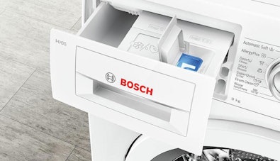 Bosch i-DOS wasmachine met automatisch doseersysteem voor wasmiddel en wasverzachter.