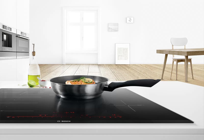De DirectSelect Premium-interface biedt volledig bedieningscomfort tijdens het koken.