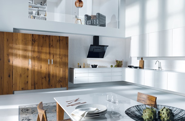 next125 hoekkeuken met hoogglanslak fronten