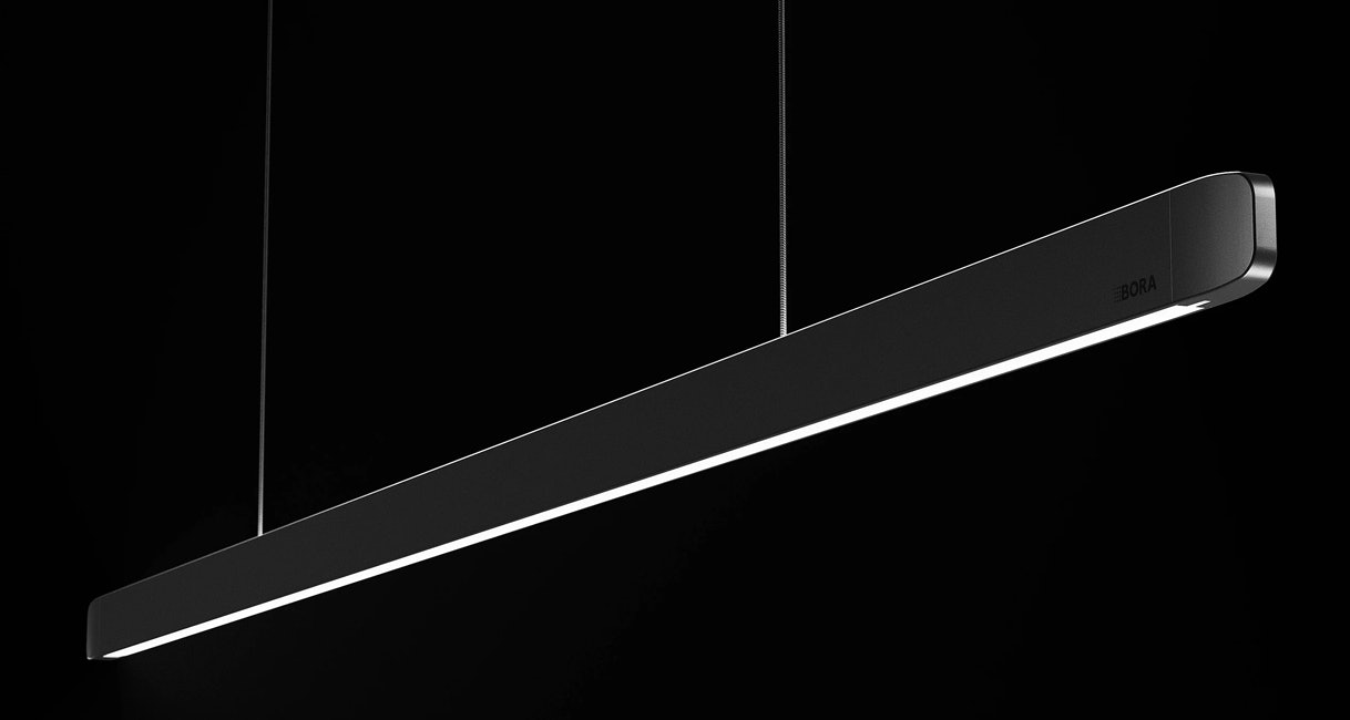 Zwarte lineaire BORA lamp.