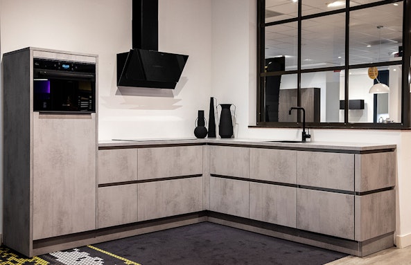 Minimalistisch ontwerp met zwarte details