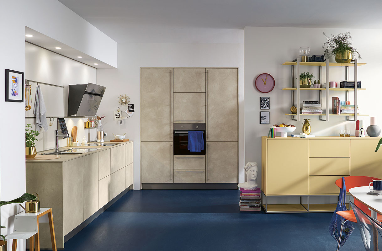 Kleurrijke opstelling met karakter en comfort