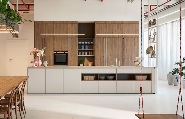 Ruimtelijk ontwerp met strakke wandopstelling