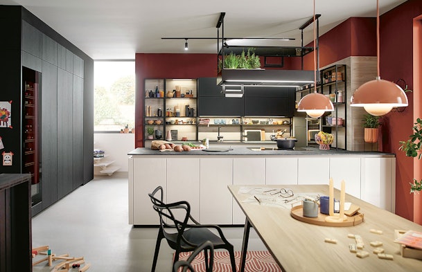 Familiekeuken waar comfort en overzicht samenkomen