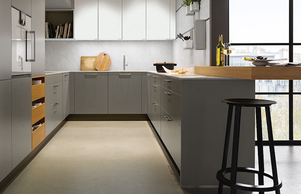 Eigentijdse loftopstelling met bar in Agaatgrijs satijn