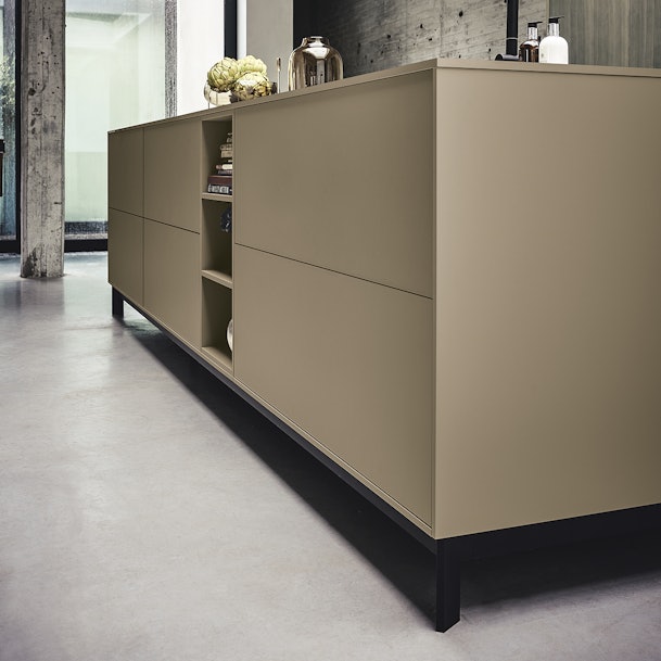 Eiland met asymmetrisch geplaatste poten