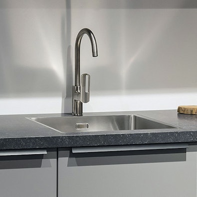 RVS keukenkraan spoelbak