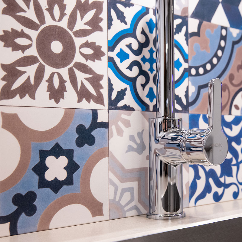 Achterwand met Oosterse tegels