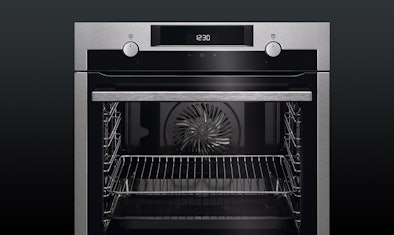 AEG heteluchtoven met stoomondersteuning