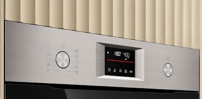 Bedieningspaneel van AEG oven uit de 5000 serie met draaiknoppen en led-display