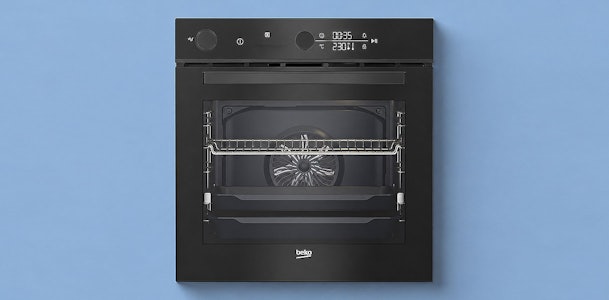 Zwarte Beko solo oven met ovenruimte voor bakken, braden en grillen