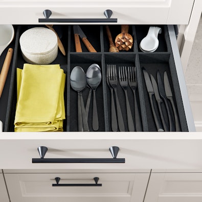 Bestekbakken voor messen, vorken en lepels.