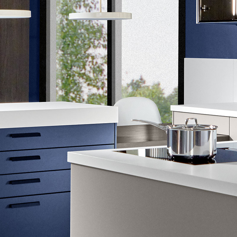 Praktisch keukenblok in blauw.