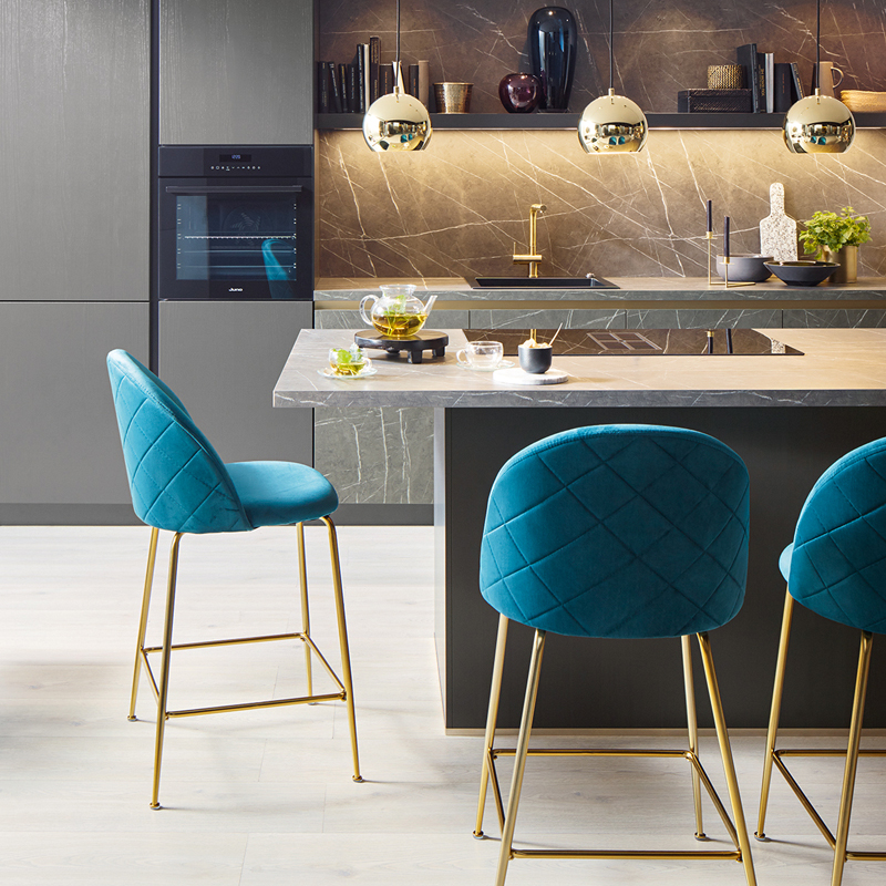 Lichtblauwe barkrukken