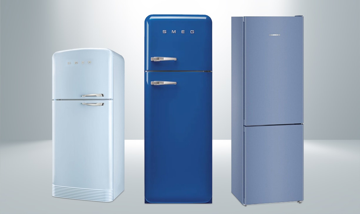 Blauwe koelkasten blauw gekleurd