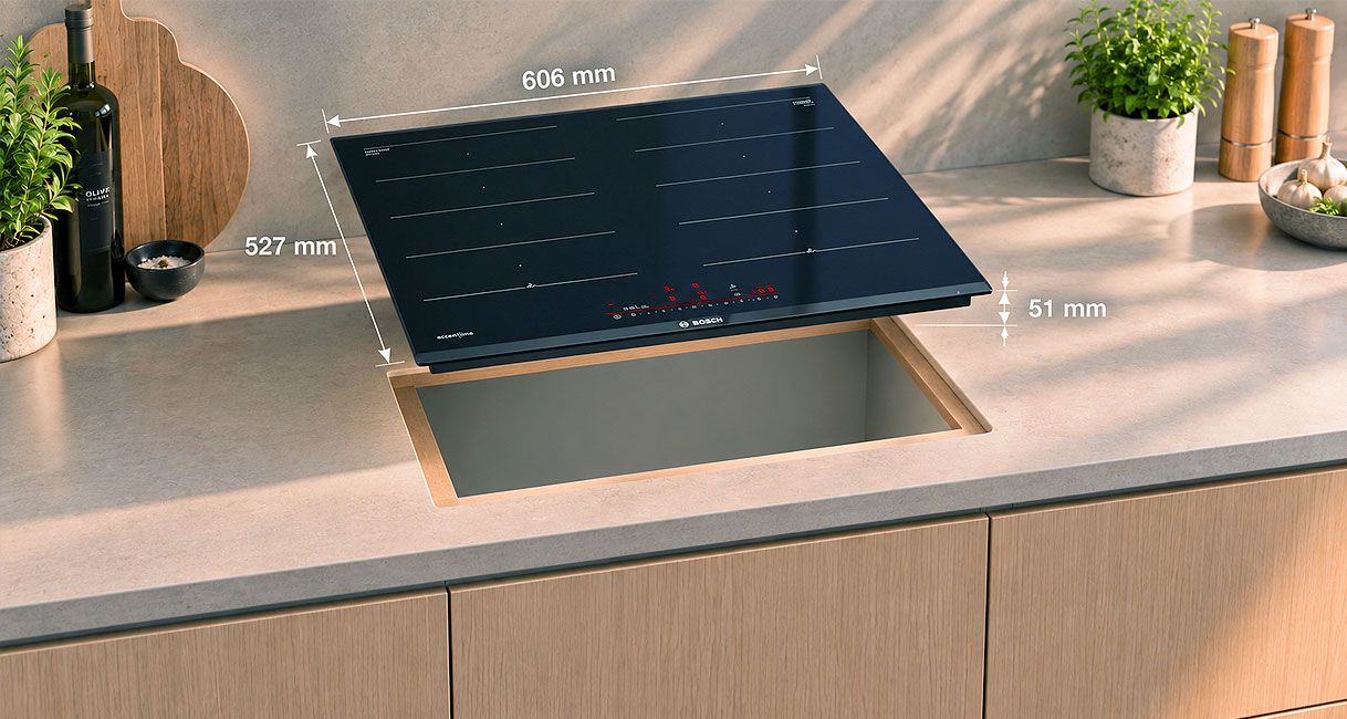 Bosch inductie kookplaat boven de uitsparing in het werkblad met afmetingen