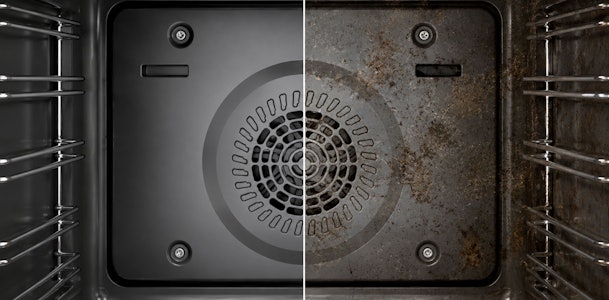 Binnenwand van Bosch oven voor en na het reinigen met pyrolyse