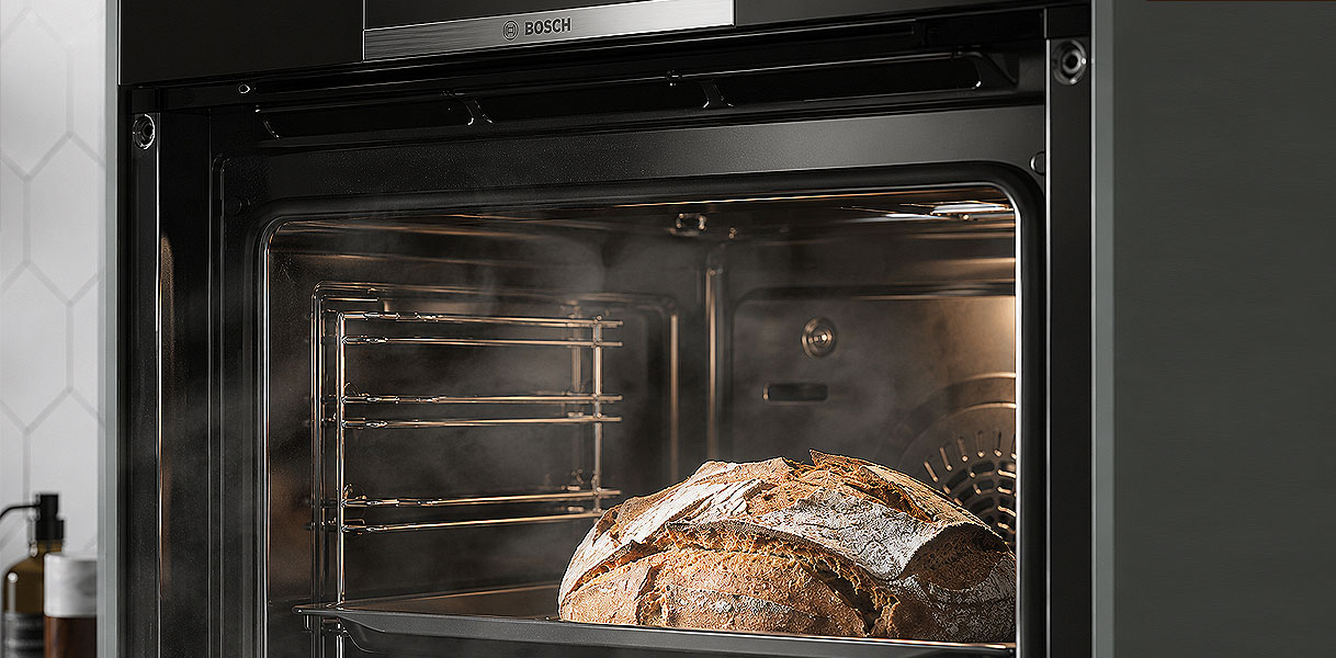Brood met knapperige korst bakken met toegevoegde stoom in de Bosch stoomoven