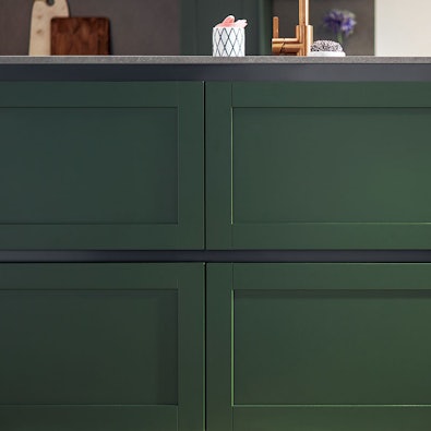 Bosgroene framefronten in satijnlak