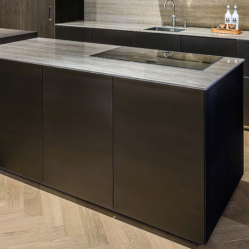 Brons metallic fronten