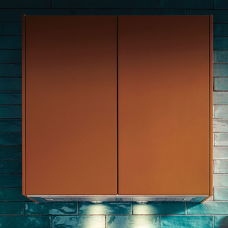 Cognackleurige matlakke kast