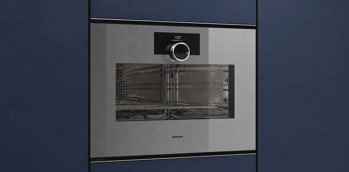 Compacte stoomoven van 45 cm hoog met display op 100 graden voor stomen