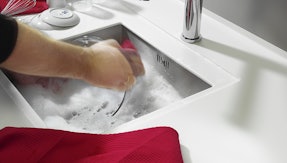Corian is een materiaal dat massief en homogeen is.