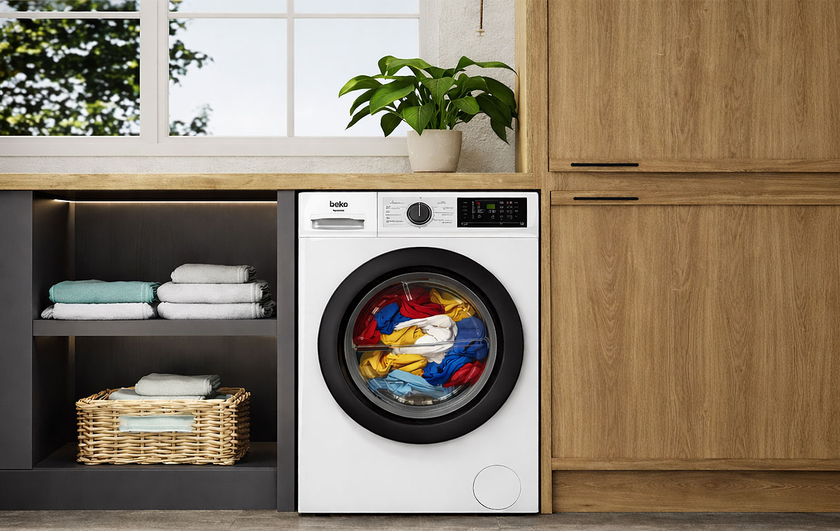 Beko wasmachine met was in de trommel, deur kan vergrendeld blijven na programma