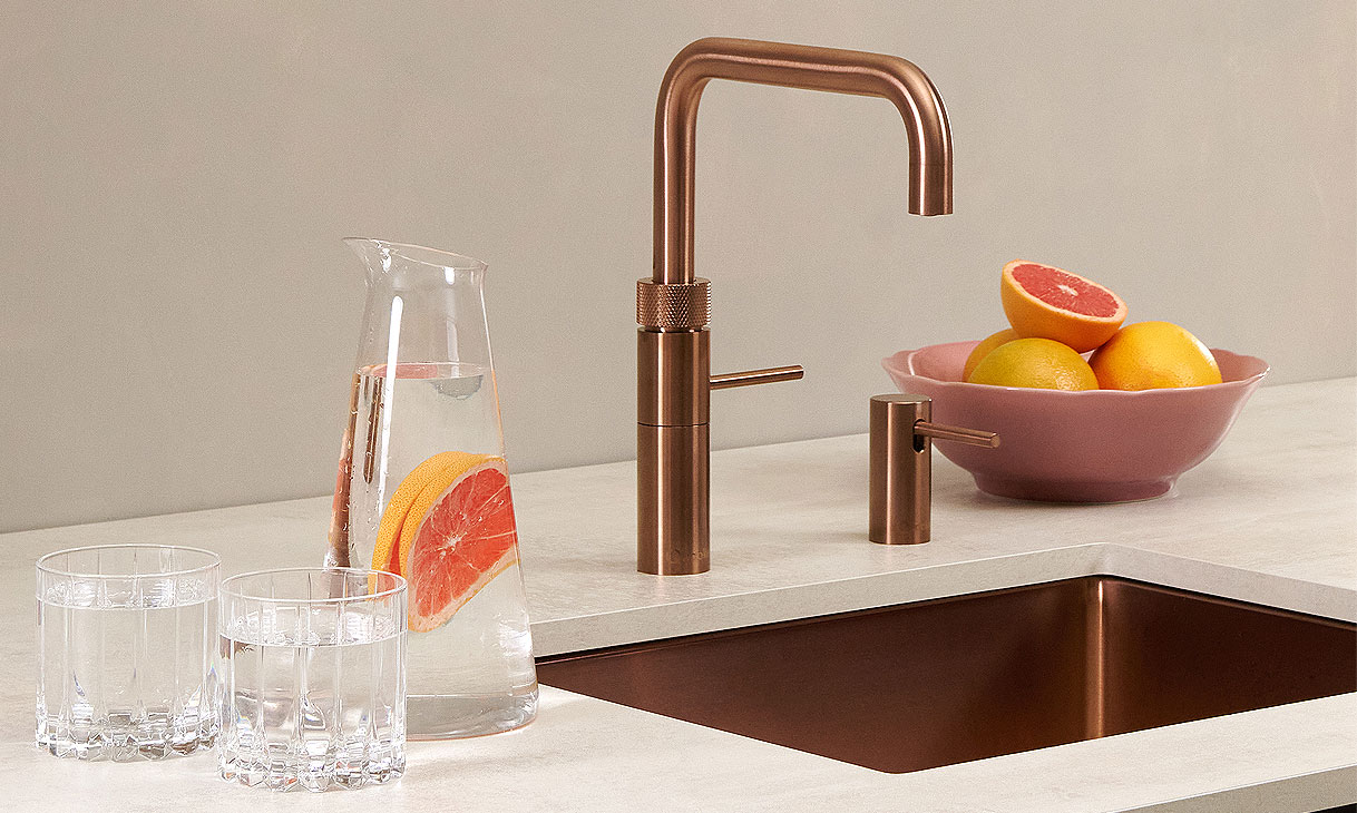 5-in-1 Quooker kraan met CUBE die gekoeld en bruisend gefilterd drinkwater levert in de keuken