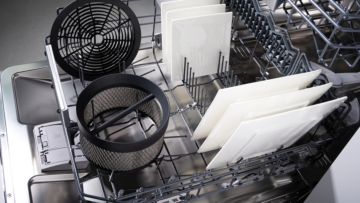 Eenvoudige reiniging van Basics kookplaat onderdelen.