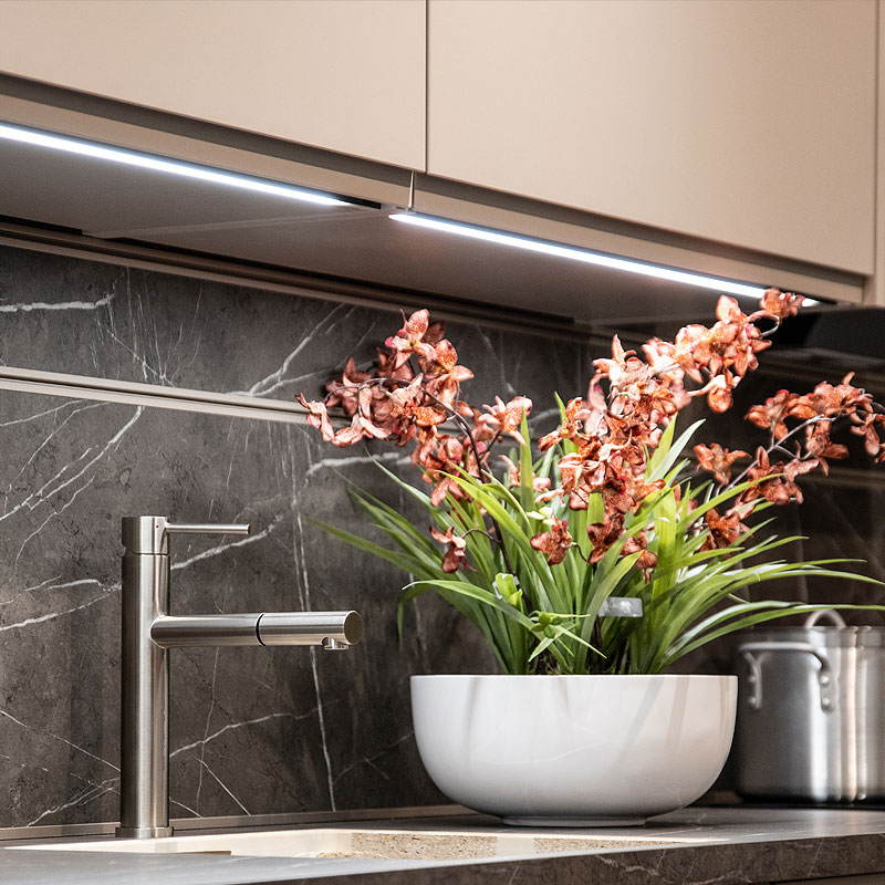 Elegante onderkast verlichting