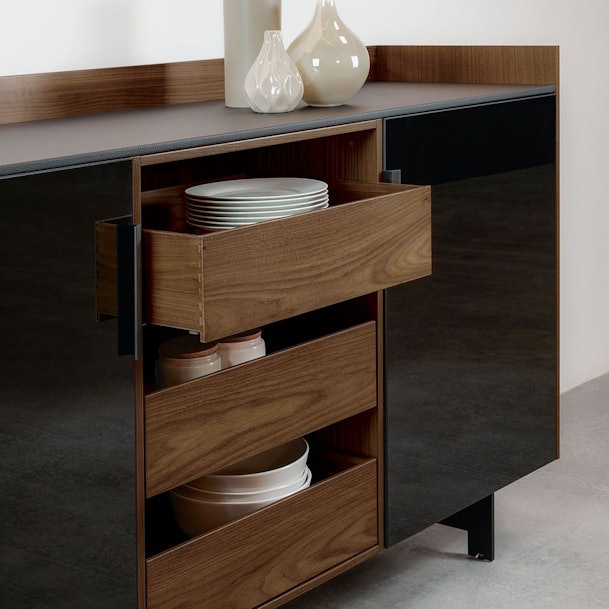 Engelse laden in het next125 dressoir.