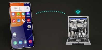 Etna vaatwasser die via de ConnectLife app op afstand met een smartphone bediend wordt