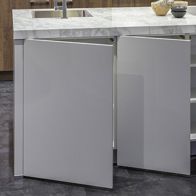 Extra kastruimte aan de voorzijde van het kookeiland