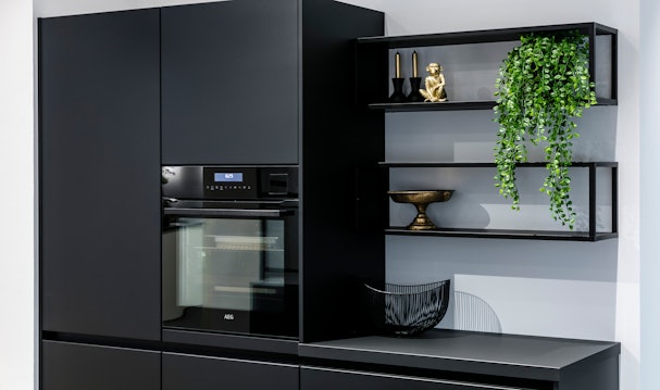 Extreem matte zwarte keuken