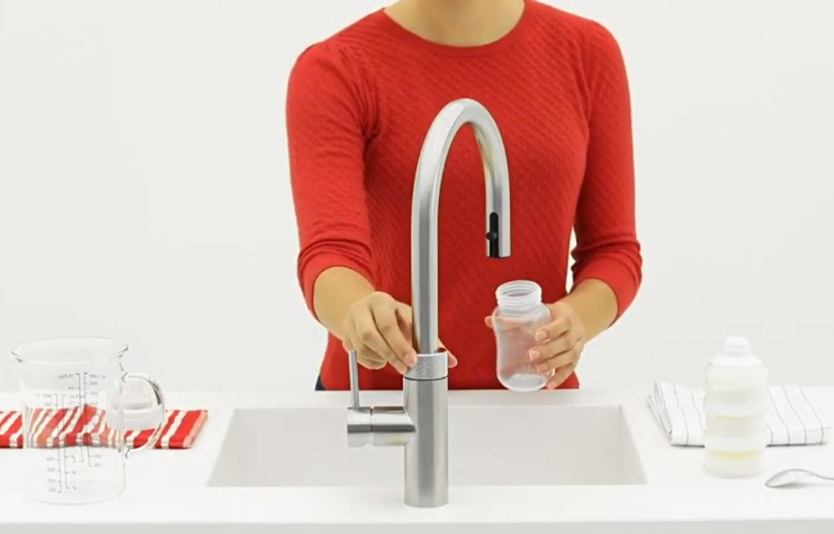 Flesje voor de baby maken