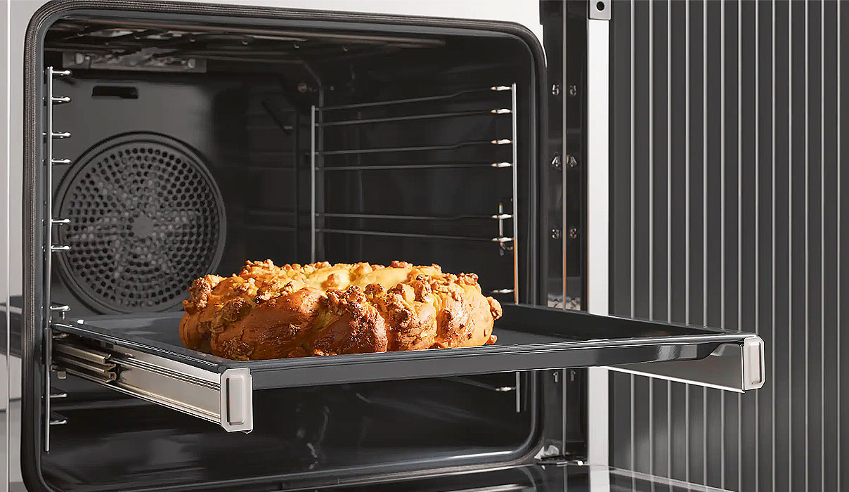 Miele oven FlexiClip geleiders telescopische uitschuifsysteem veilig bedienen bakplaten zonder brandgevaar