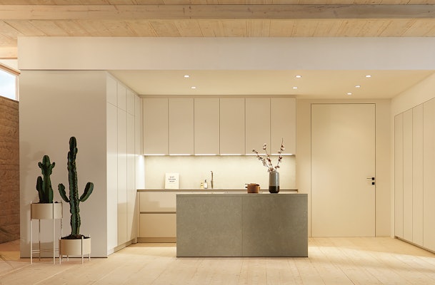 Fluweelmat lak fronten in de kleur schelpenwit