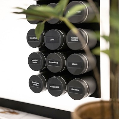 Georganiseerde verlichte achterwand