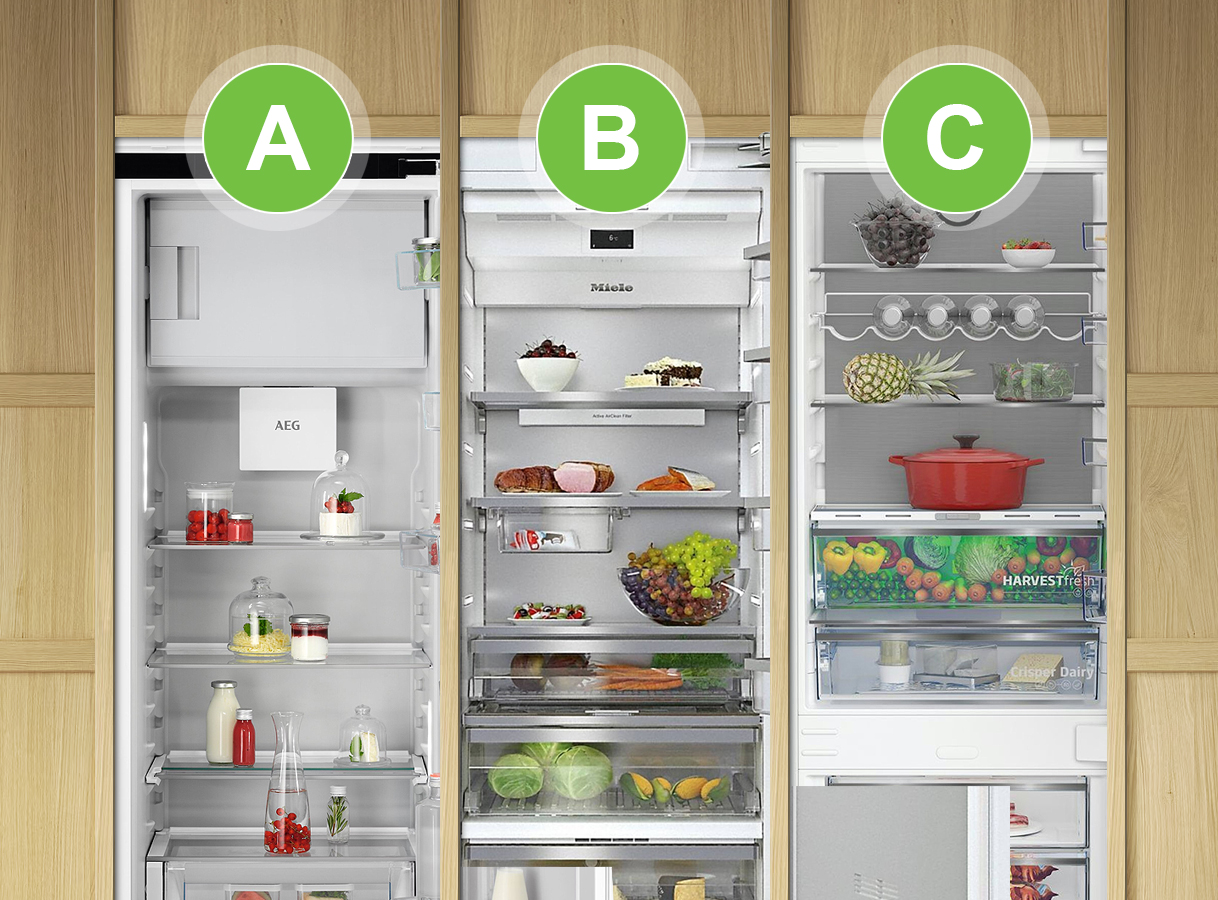 Drie grote inbouwkoelkasten naast elkaar, aangeduid met A, B en C, waarbij de indeling varieert tussen modellen met vriesvak, zonder vriesvak en met een apart vriesgedeelte.
